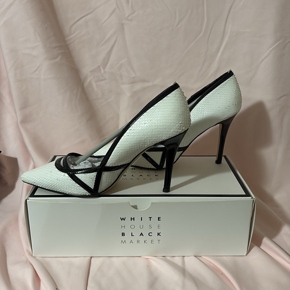 White House Black Market Two-Tone Heels - Picture 4 of 11
